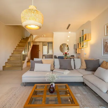 דירה Something Different In Chalkís