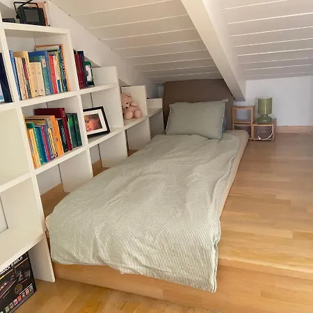 Something Different In Apartmán Chalkís