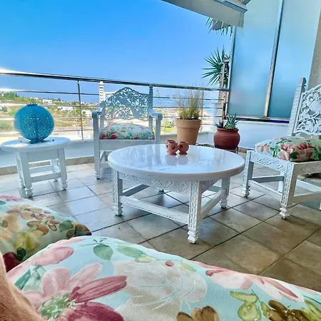 Something Different In Apartmán Chalkís