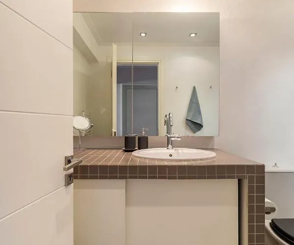 アパート Something Different In *