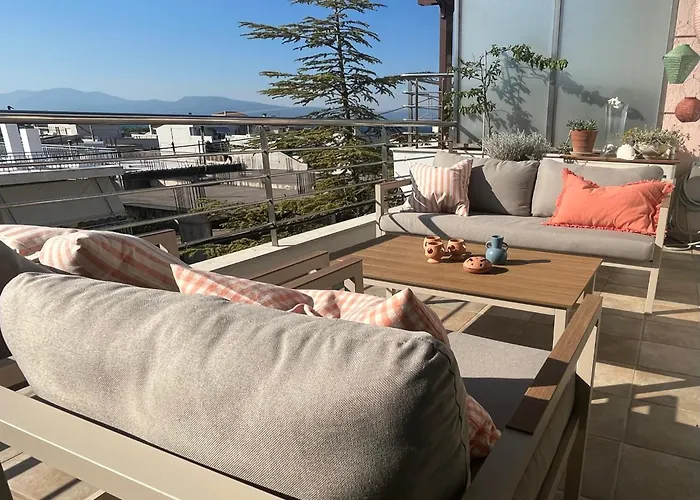 アパート Something Different In *