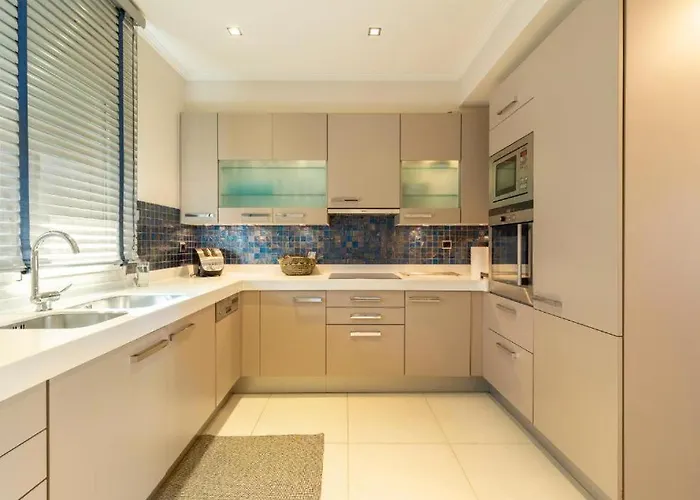 Something Different In アパート